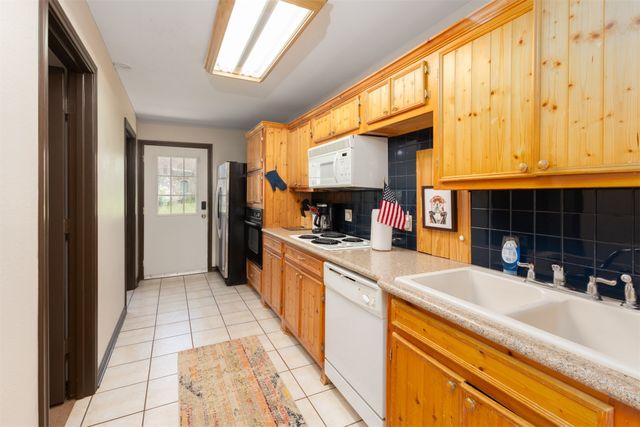 1747 County Road 1785, Yantis, TX 75497