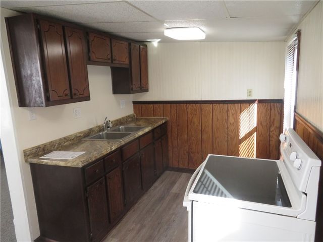 327 W Brady St, City Of But Nw, PA 16001