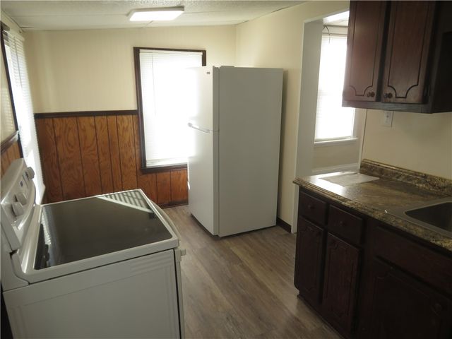 327 W Brady St, City Of But Nw, PA 16001