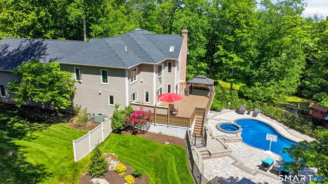 29 Greenleaf Farms Road, Newtown, CT 06470