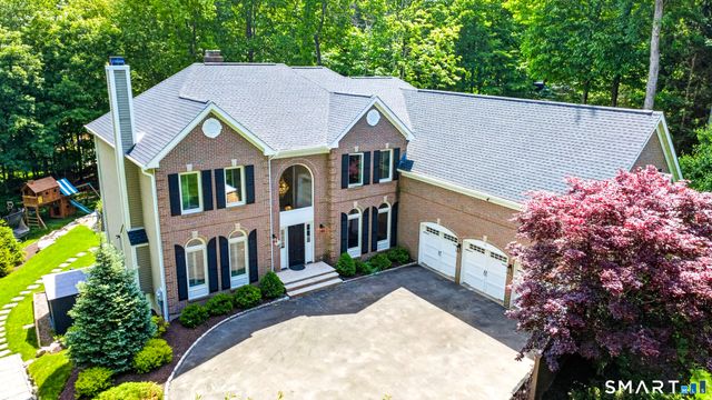 29 Greenleaf Farms Road, Newtown, CT 06470
