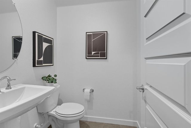 17516 Gemini Ct, Lathrop, CA 95330