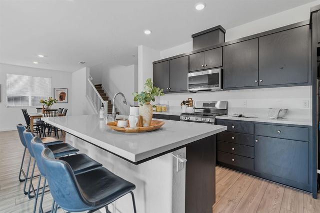 17516 Gemini Ct, Lathrop, CA 95330