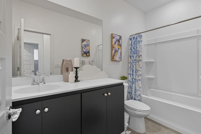 17516 Gemini Ct, Lathrop, CA 95330