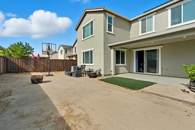 17516 Gemini Ct, Lathrop, CA 95330