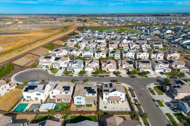 17516 Gemini Ct, Lathrop, CA 95330