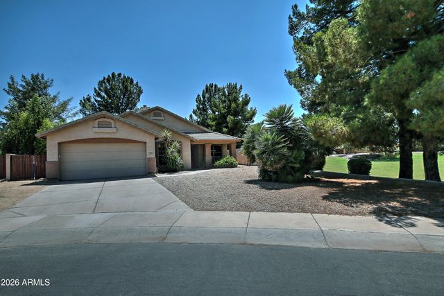 2237 E AUSTIN Drive, Gilbert, AZ 85296