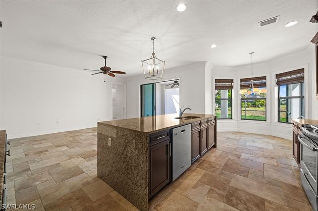 3312 Pacific DR, Naples, FL 34119