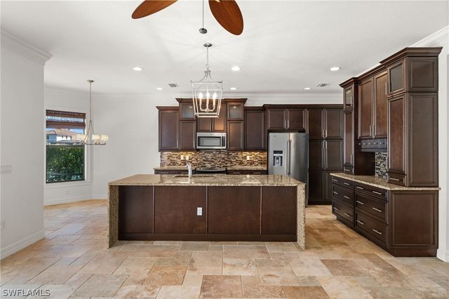 3312 Pacific DR, Naples, FL 34119