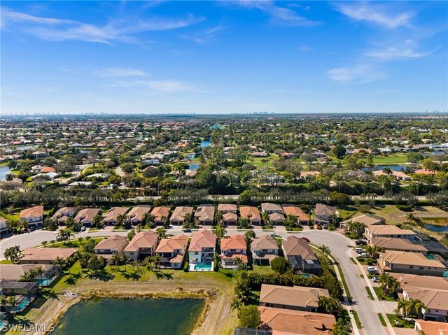 3312 Pacific DR, Naples, FL 34119