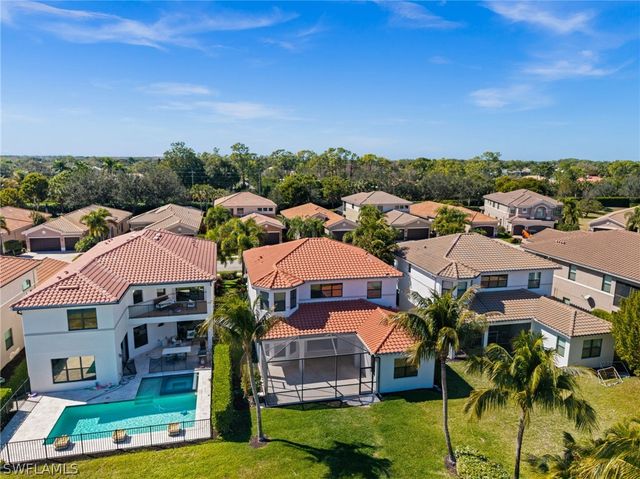 3312 Pacific DR, Naples, FL 34119