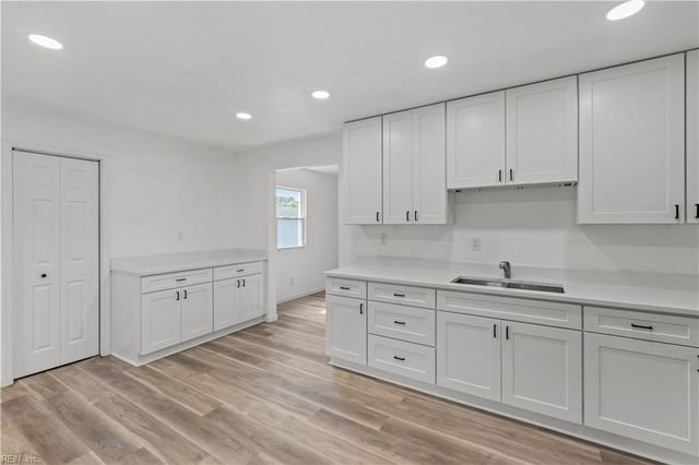 2517 Lynnriver DR, Virginia Beach, VA 23452