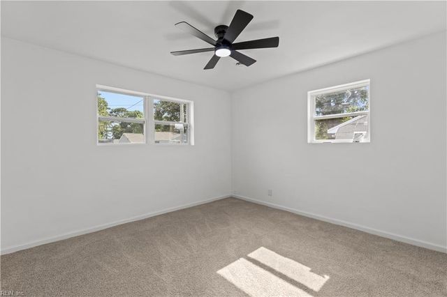 2517 Lynnriver DR, Virginia Beach, VA 23452