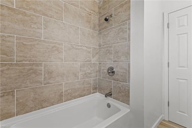 2517 Lynnriver DR, Virginia Beach, VA 23452