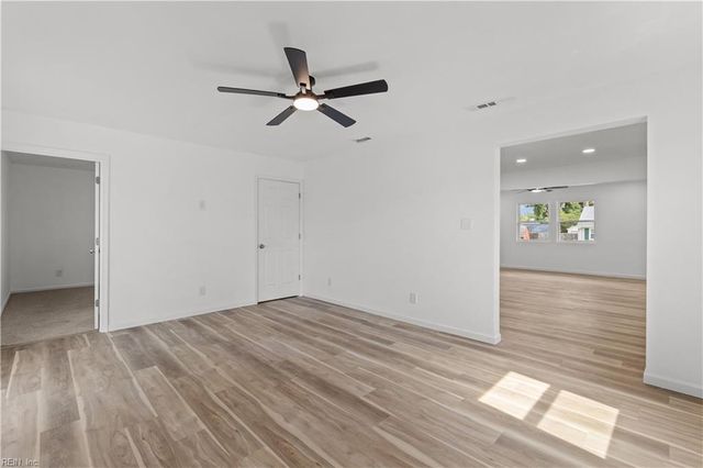 2517 Lynnriver DR, Virginia Beach, VA 23452