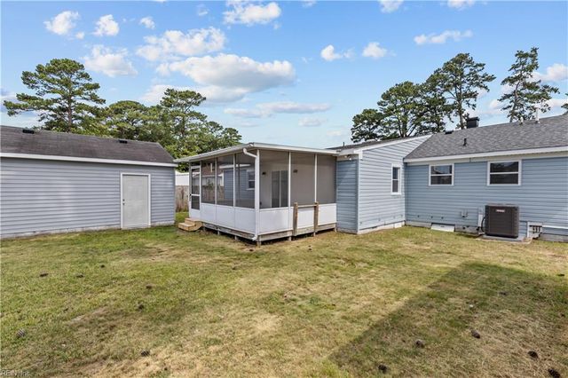 2517 Lynnriver DR, Virginia Beach, VA 23452