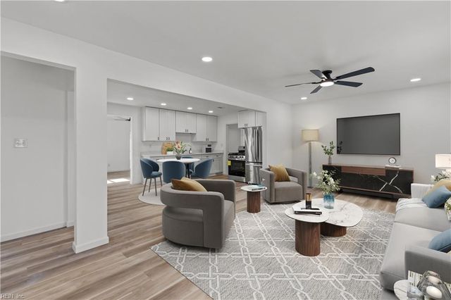 2517 Lynnriver DR, Virginia Beach, VA 23452