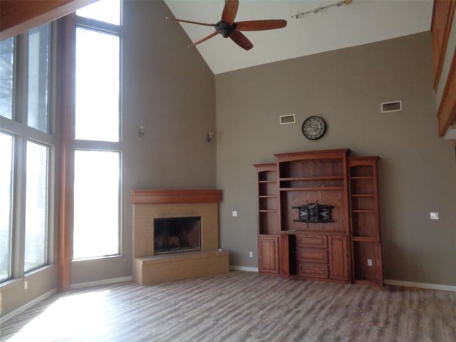 110 Pawnee Trail, Gainesville, TX 76240