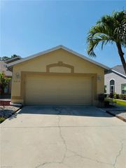 5313 Whitten DR 84, Naples, FL 34104