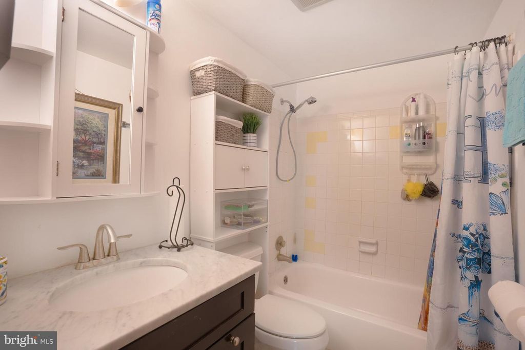 4903 KENYON CT, Dale City, VA 22193