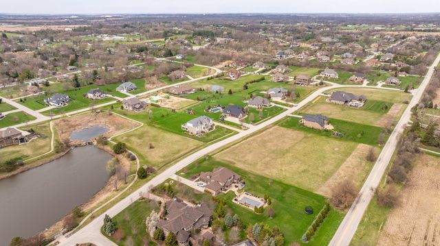 18490 S Pineprairie Drive, Mokena, IL 60448