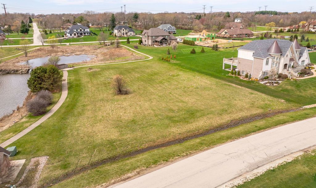 18490 S Pineprairie Drive, Mokena, IL 60448