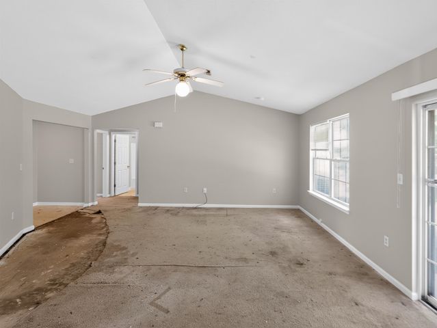1888 Tamara Way, Spartanburg, SC 29301