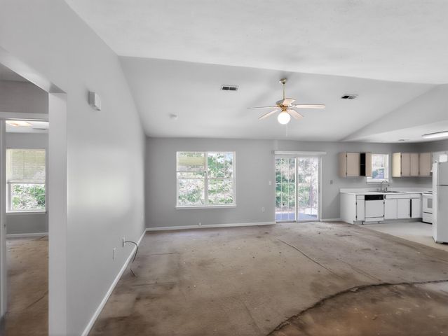 1888 Tamara Way, Spartanburg, SC 29301