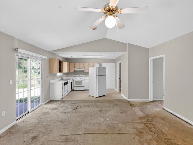 1888 Tamara Way, Spartanburg, SC 29301