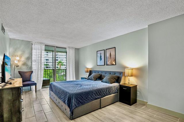 501 Three Islands Blvd 518, Hallandale Beach, FL 33009