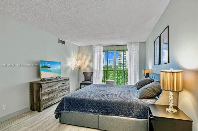 501 Three Islands Blvd 518, Hallandale Beach, FL 33009