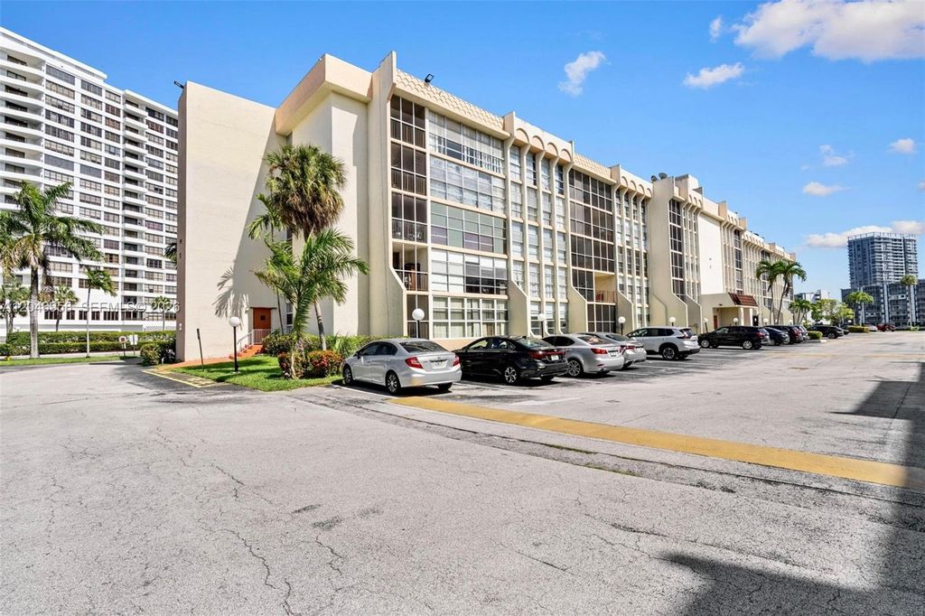 501 Three Islands Blvd 518, Hallandale Beach, FL 33009
