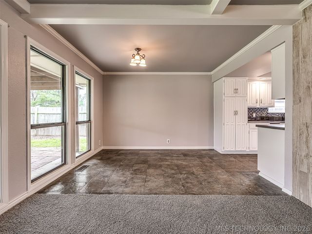 8960 E 16th Place, Tulsa, OK 74112