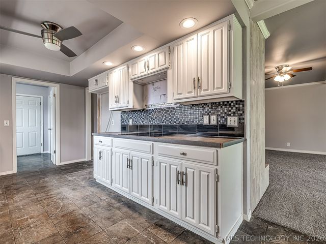 8960 E 16th Place, Tulsa, OK 74112