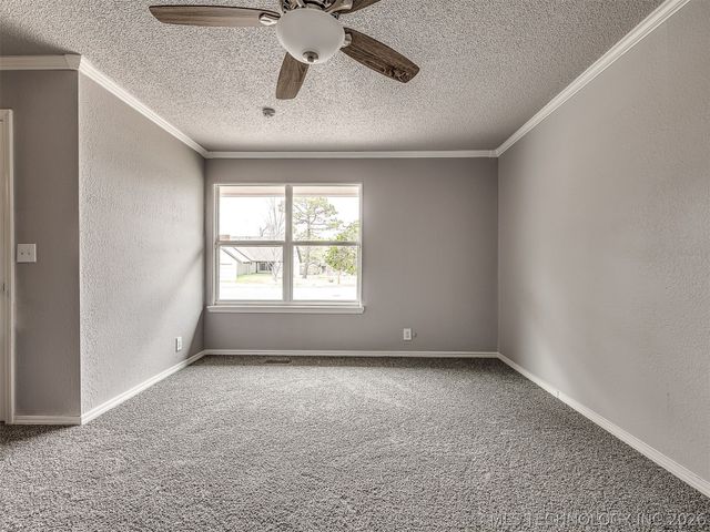 8960 E 16th Place, Tulsa, OK 74112