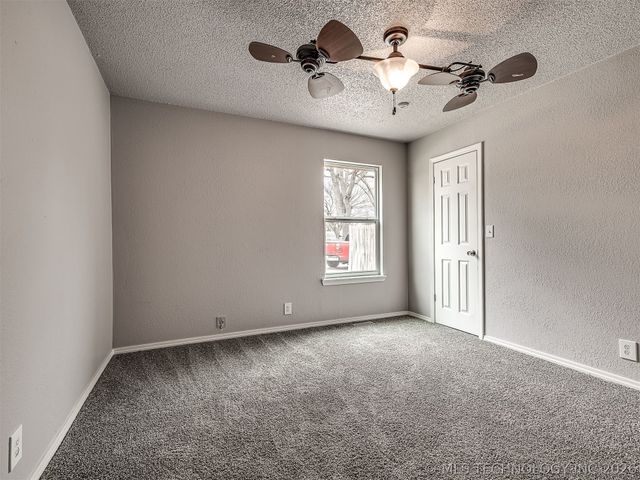 8960 E 16th Place, Tulsa, OK 74112