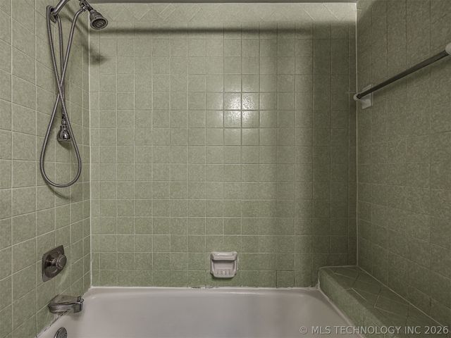 8960 E 16th Place, Tulsa, OK 74112