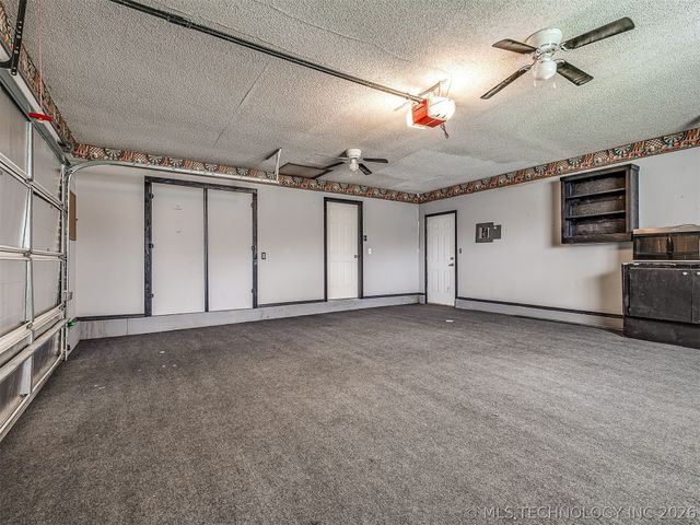 8960 E 16th Place, Tulsa, OK 74112