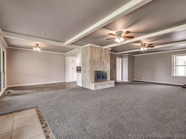 8960 E 16th Place, Tulsa, OK 74112