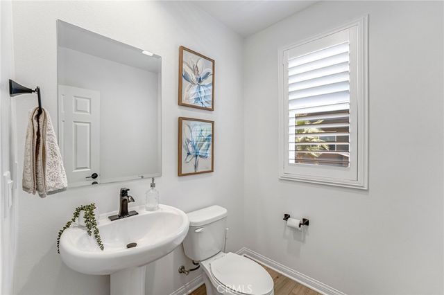 925 E 3rd, Santa Ana, CA 92701