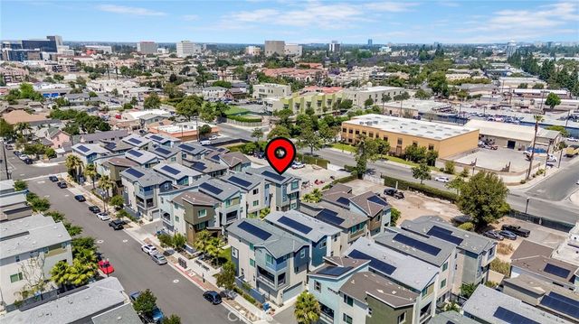 925 E 3rd, Santa Ana, CA 92701