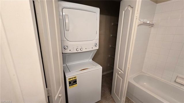 12021 Rock Brook RUN # 2105, Fort Myers, FL 33913