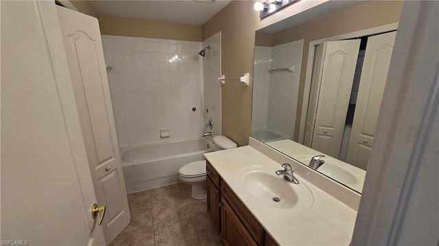 12021 Rock Brook RUN # 2105, Fort Myers, FL 33913