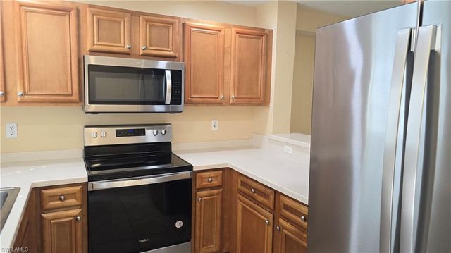 12021 Rock Brook RUN # 2105, Fort Myers, FL 33913