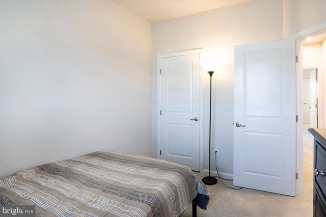 33 ROUNDSTONE RUN, Swedesboro, NJ 08085