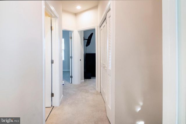 33 ROUNDSTONE RUN, Swedesboro, NJ 08085