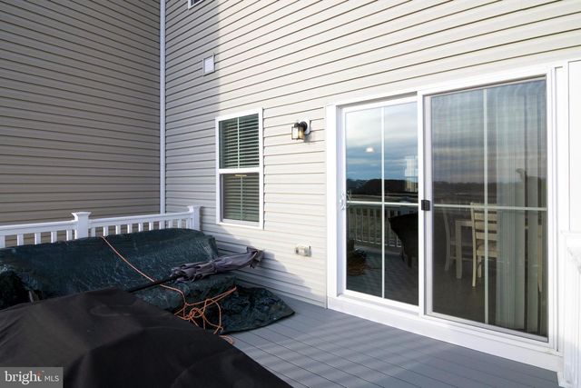 33 ROUNDSTONE RUN, Swedesboro, NJ 08085