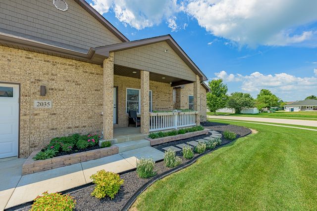 2035 Brook Stone Drive, Bourbonnais, IL 60914
