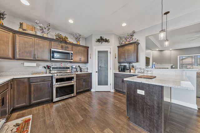 2035 Brook Stone Drive, Bourbonnais, IL 60914