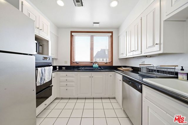 1424 N Crescent Heights Boulevard 49, West Hollywood, CA 90046
